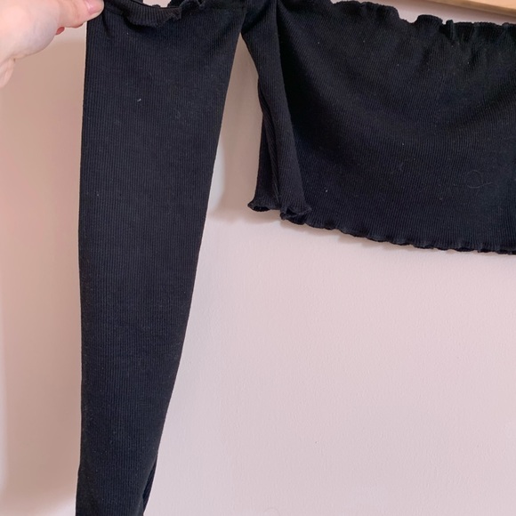 Black off shoulder super crop top, long sleeves, xs - Picture 3 of 3